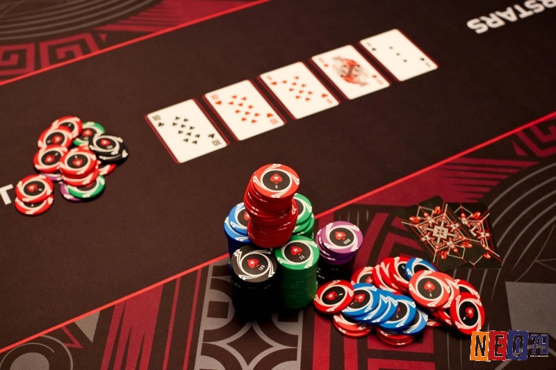 Luật chơi Poker quốc tế tại vòng turn