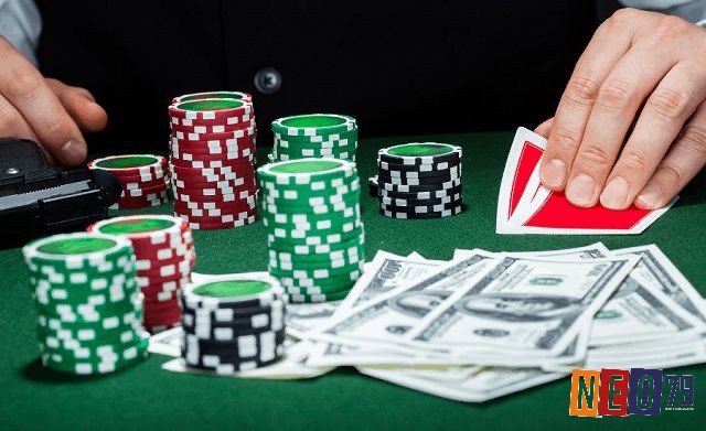 Tìm hiểu về cách nhận biết và xử lý bài rác poker từ các tay chơi