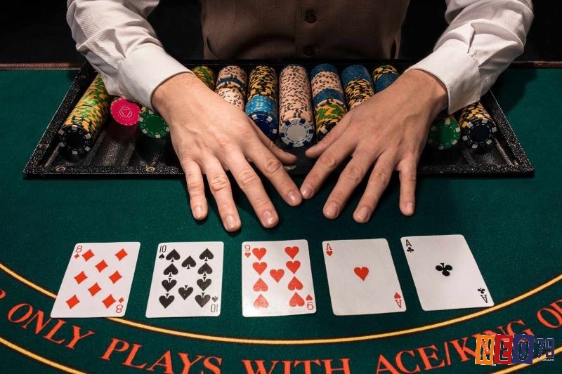 Bluff là gì trong Poker - Bluff là chiến thuật để nâng cao khả năng chiến thắng của người chơi
