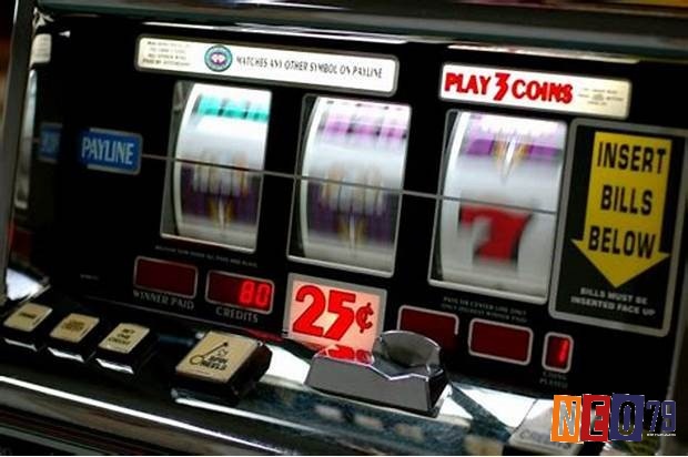 Slot Machine là một loại máy chơi game thú vị và phổ biến, được sử dụng trong các sòng bạc và cơ sở giải trí.