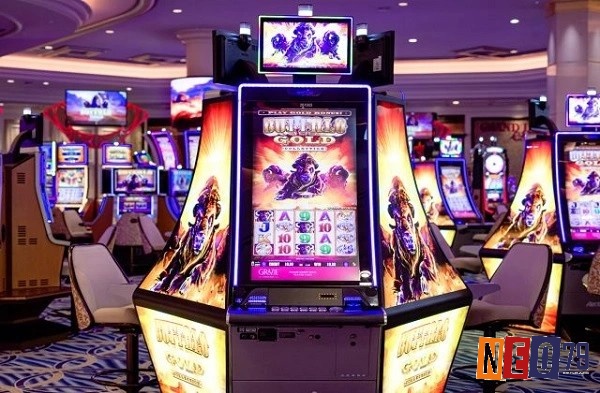 Video Slots với các mức cược linh hoạt cho phép người chơi tùy chỉnh theo sở thích cá nhân, mang đến một trải nghiệm đánh bạc thú vị và hấp dẫn.
