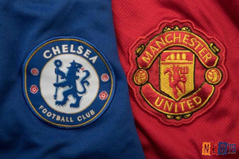 Trận bóng đá giữa hai đội Manchester United và Chelsea